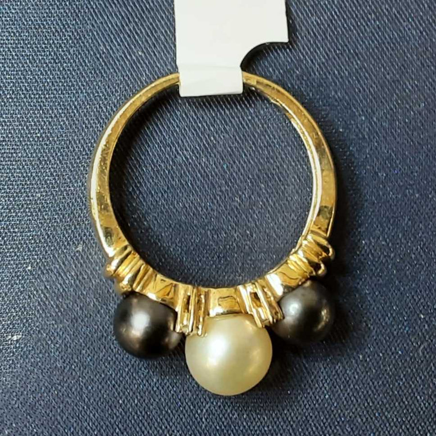 Women's Ring - Yellow Gold 14k (.585) 3.7 grams Size 7.5