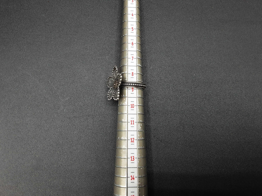 Women's Ring - Silver 9.7 grams Size 9
