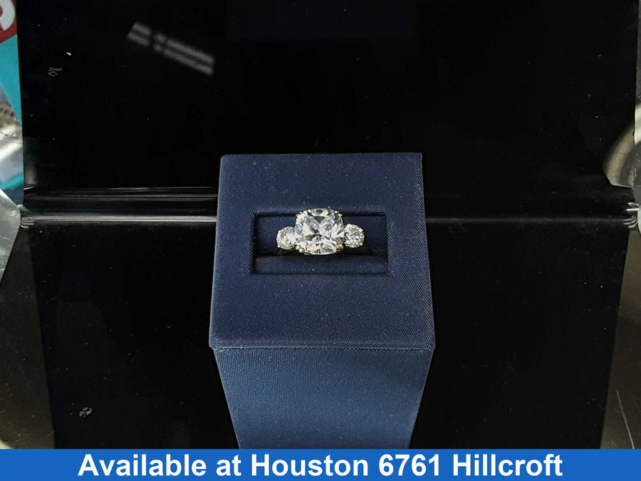 Women's Ring - Solitaire - Yellow Gold 10k (.417) 2.8 grams Size 20
