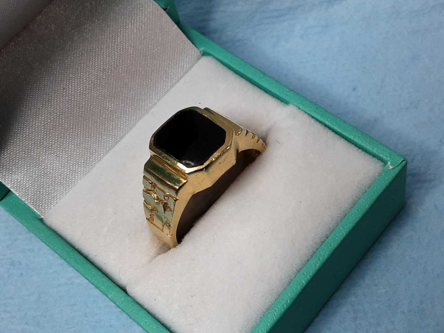 Men's Ring - Yellow Gold 14k (.585) 7.5 grams Size 10