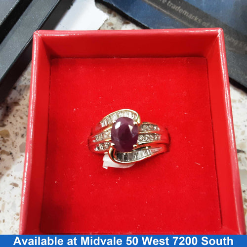 Women's Ring - Yellow Gold 10k (.417) 5.6 grams Size 8.5