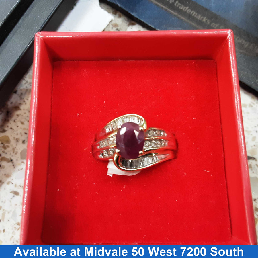 Women's Ring - Yellow Gold 10k (.417) 5.6 grams Size 8.5