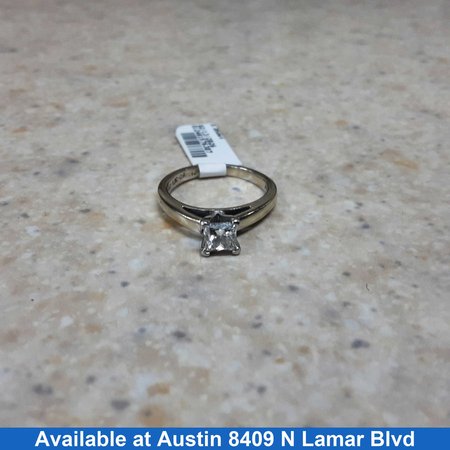 Women's Ring - Solitaire - White Gold 14k (.585) 4.5 grams Size 7