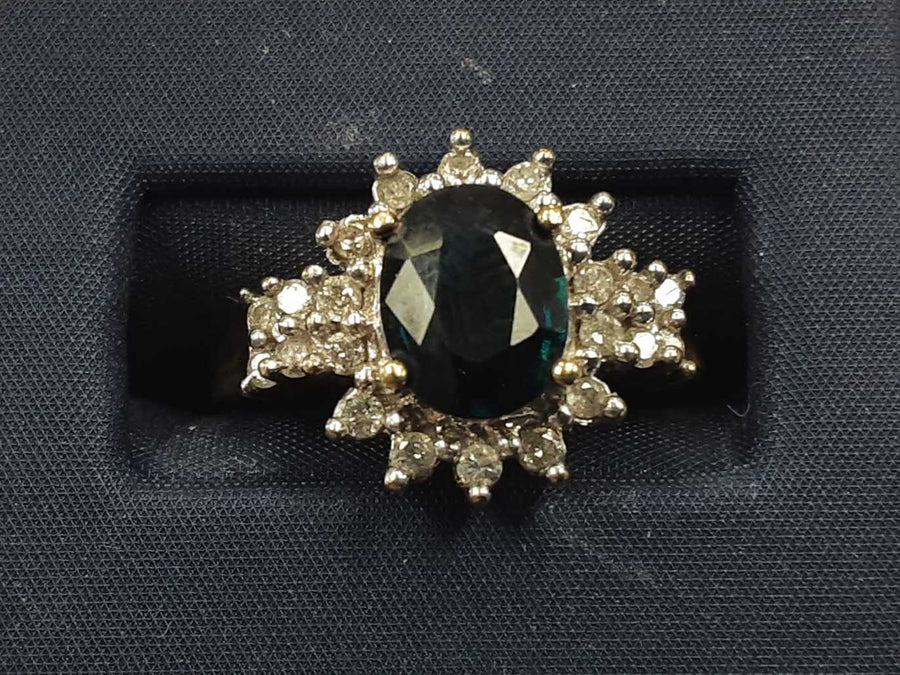 Women's Ring - Yellow Gold 14k (.585) 4.2 grams Size 20