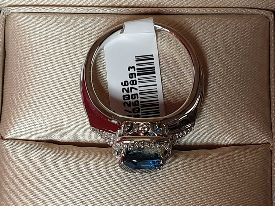 Women's Ring - White Gold 14k (.585) 5.8 grams Size 8