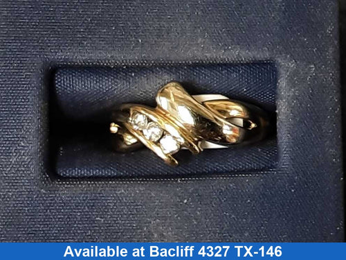 Women's Ring - Yellow Gold 10k (.417) 2.9 grams Size 5.5
