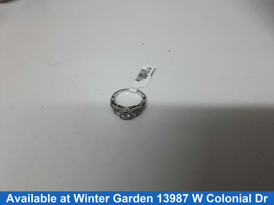 Women's Ring - White Gold 10k (.417) 4.5 grams Size 7