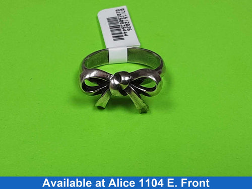 Women's Ring - Silver 6.2 grams Size 10.5