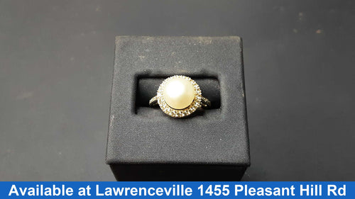 Women's Ring - White Gold 14k (.585) 3.4 grams Size 6
