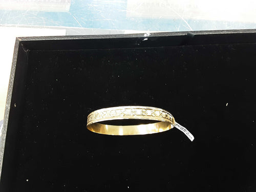 Bangle Bracelet - Yellow Gold 14k (.585) 13.1 grams 6 inch