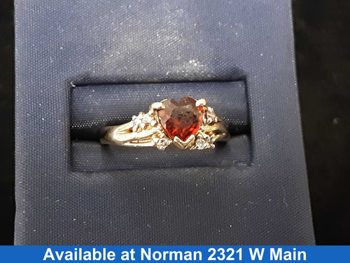 Women's Ring - Solitaire - Yellow Gold 10k (.417) 2.9 grams Size 5.5