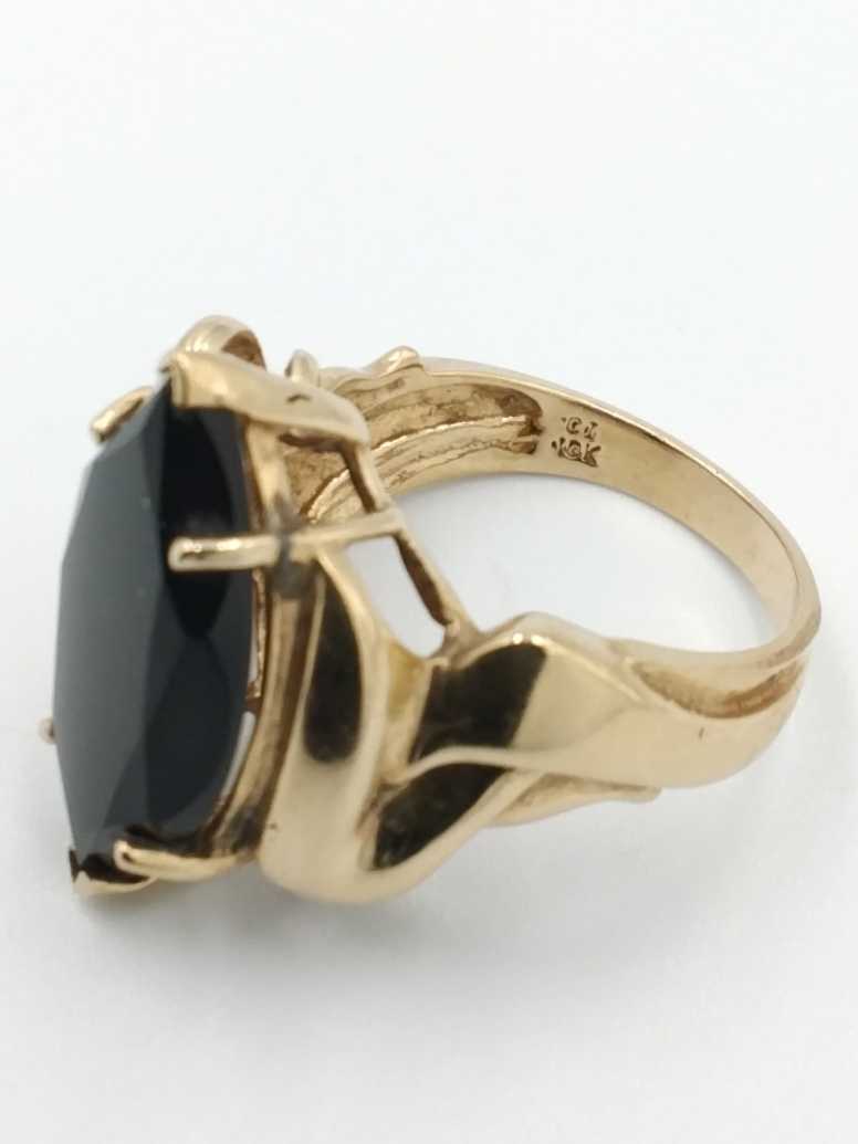 Women's Ring - Yellow Gold 14k (.585) 5.6 grams Size 7.5
