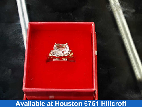 Women's Ring - Solitaire - Yellow Gold 14k (.585) 3.6 grams Size 7