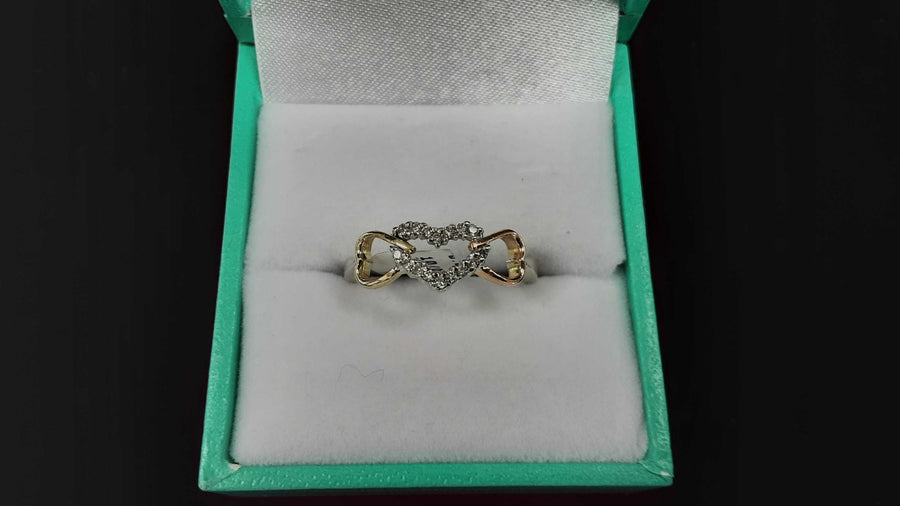 Women's Ring - White Gold 10k (.417) 1.9 grams Size 9