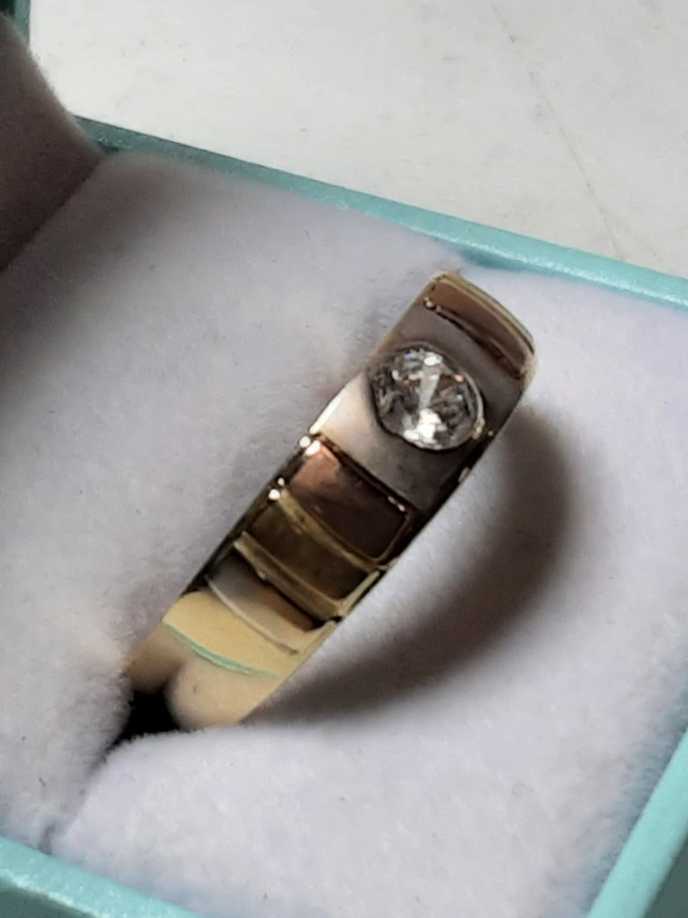 Ring - Wedding Band - Tricolor Gold 14k (.585) 5.3 grams Size 11