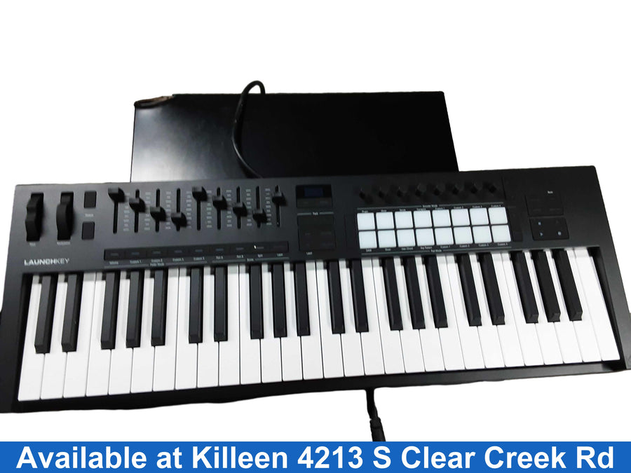 Novation Launchkey 49 Mk4 Black Keyboard Amplifier