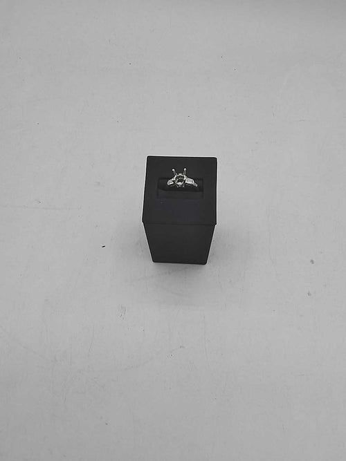 Women's Ring - Solitaire - White Gold 14k (.585) 4.2 grams Size 4