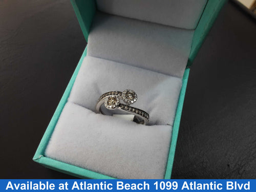 Women's Ring - White Gold 14k (.585) 3.2 grams Size 7