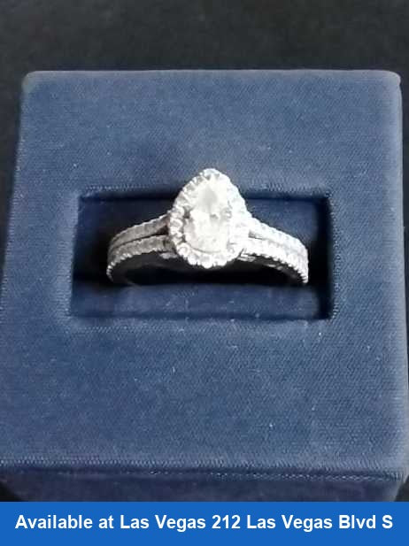 Women's Ring - White Gold 18k (.750) 4.9 grams Size 8.5
