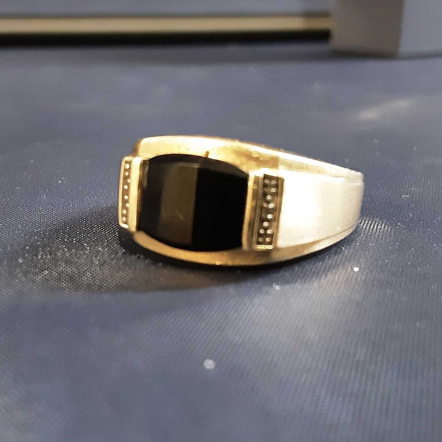 Men's Ring - Yellow Gold 10k (.417) 4.8 grams Size 10.5