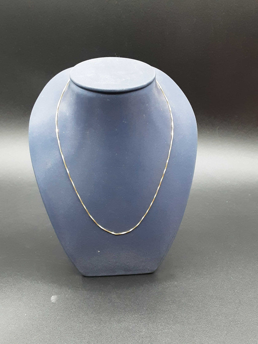 Chain - Yellow Gold 10k (.417) 2.4 grams 24 inch