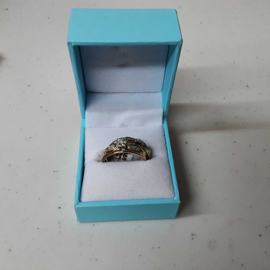 Ring - Wedding Set - Yellow Gold 10k (.417) 3.6 grams Size 8.5