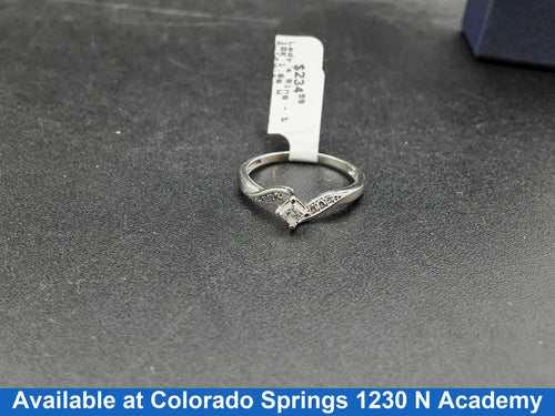 Women's Ring - Solitaire - White Gold 10k (.417) 1.8 grams Size 9.5