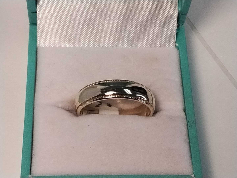 Ring - Wedding Band - Yellow Gold 14k (.585) 6.3 grams Size 7.5