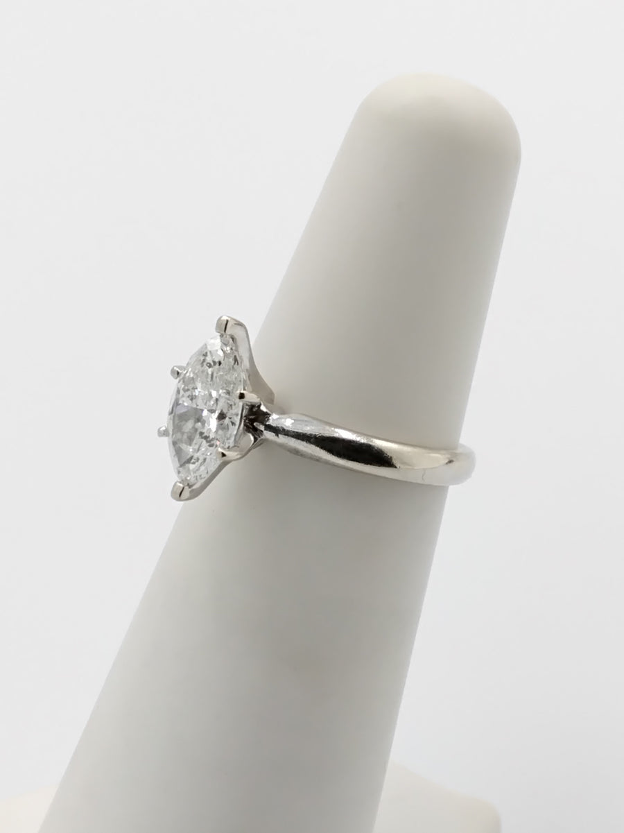 Women's Ring - Solitaire - White Gold 14k (.585) 2.4 grams Size 4.5
