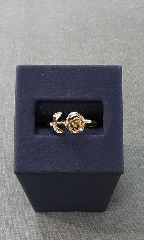 Women's Ring - Yellow Gold 14k (.585) 1.5 grams Size 8.5