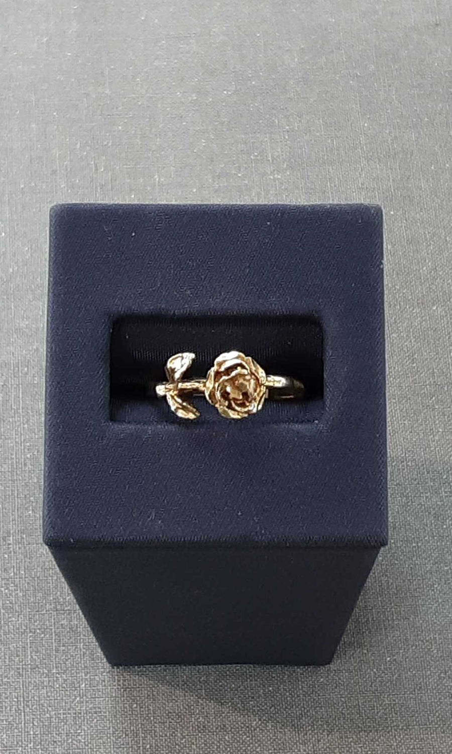 Women's Ring - Yellow Gold 14k (.585) 1.5 grams Size 8.5