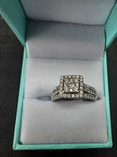 Women's Ring - Yellow Gold 14k (.585) 5.3 grams Size 8