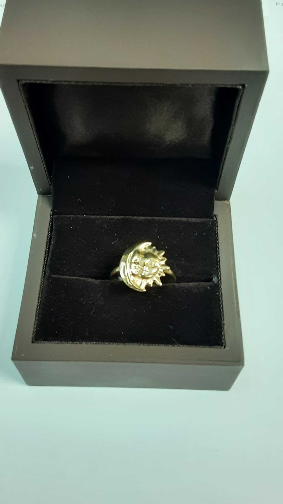 Women's Ring - Yellow Gold 14k (.585) 2.9 grams Size 8.5