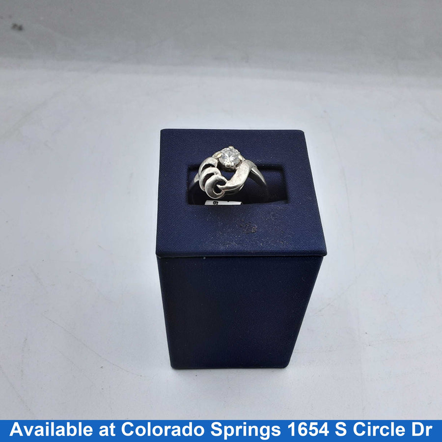 Women's Ring - White Gold 14k (.585) 4.5 grams Size 7