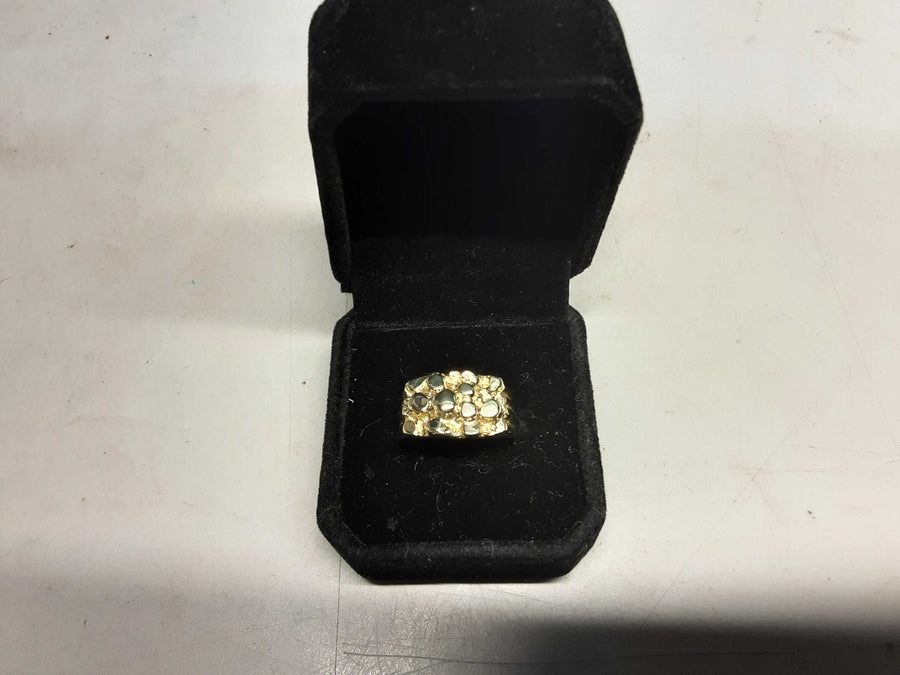 Men's Ring - Yellow Gold 10k (.417) 5.1 grams Size 10.5