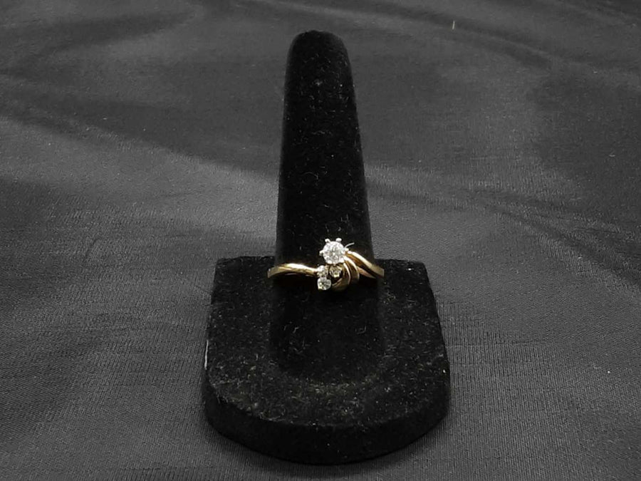 Women's Ring - Yellow Gold 14k (.585) 2.4 grams Size 7