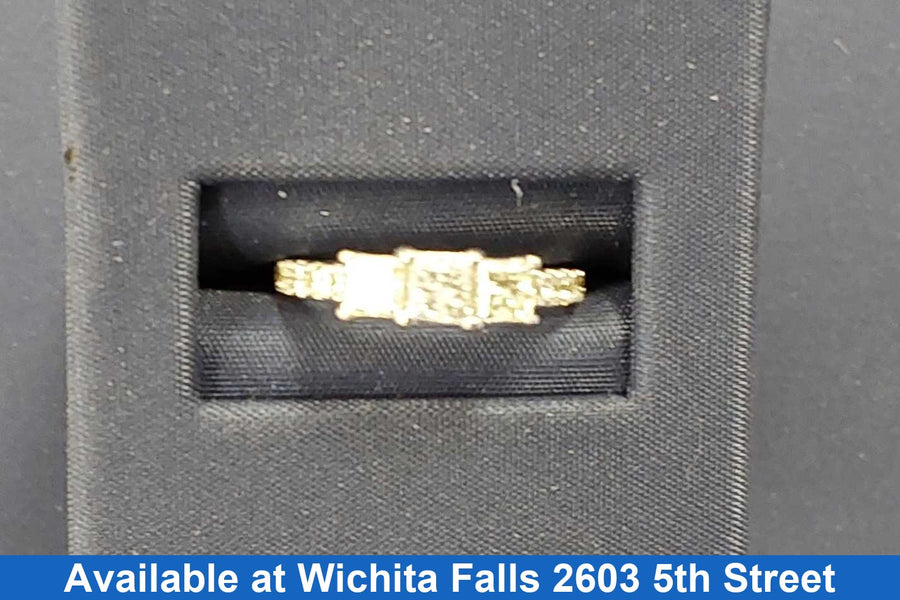 Women's Ring - Yellow Gold 14k (.585) 2.2 grams Size 4.5