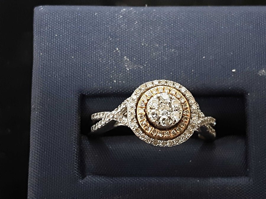 Women's Ring - White Gold 10k (.417) 2.6 grams Size 7.5