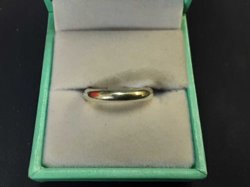 Ring - Wedding Band - Silver 2.7 grams Size 6