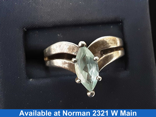 Women's Ring - Silver 3.8 grams Size 8