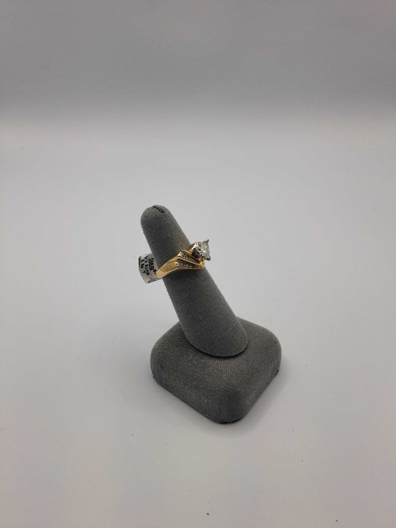 14kt Lady's Solitare Ring