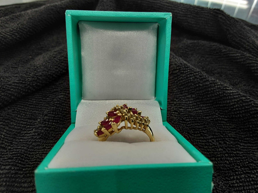 Women's Ring - Yellow Gold 14k (.585) 4.8 grams Size 6.5
