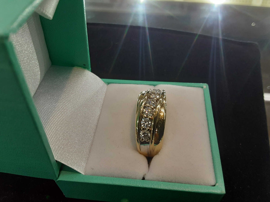 Ring - Wedding Band - Yellow Gold 14k (.585) 8.6 grams Size 9