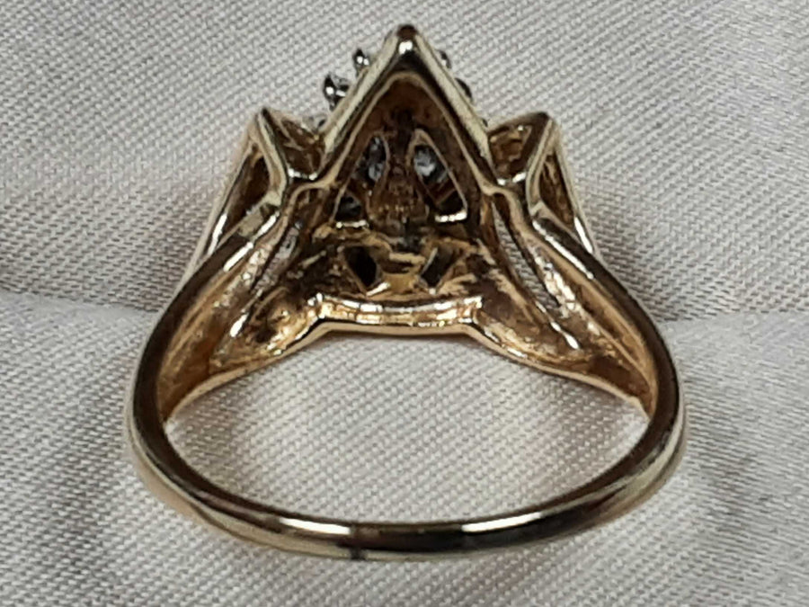 Women's Ring - Yellow Gold 14k (.585) 5.8 grams Size 9.5
