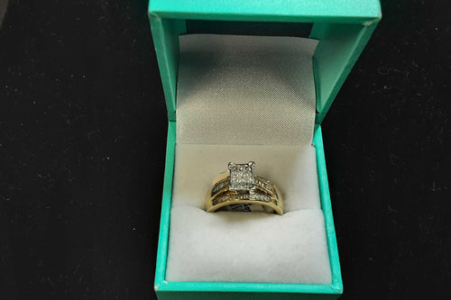 Women's Ring - Yellow Gold 10k (.417) 4.7 grams Size 7.5