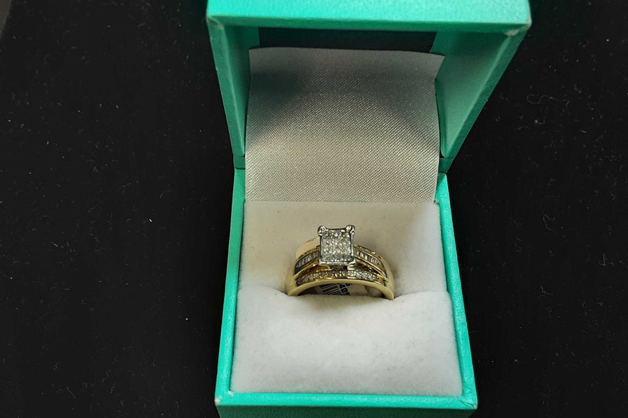 Women's Ring - Yellow Gold 10k (.417) 4.7 grams Size 7.5