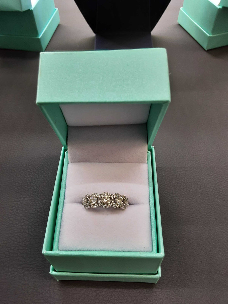 Women's Ring - White Gold 14k (.585) 3.5 grams Size 5.5