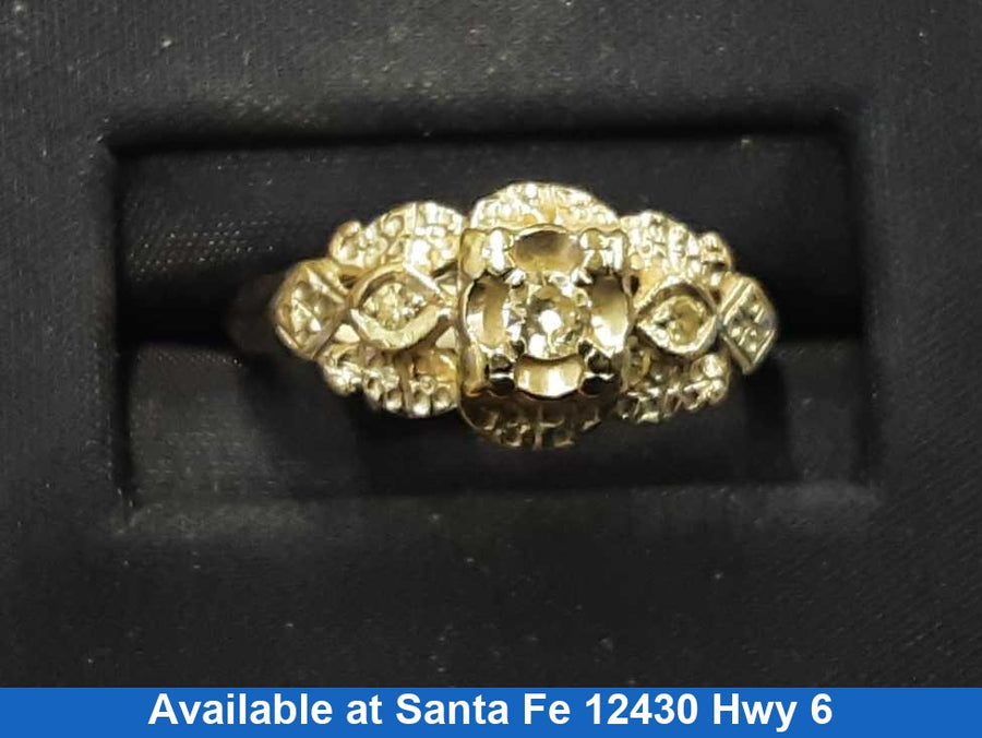Women's Ring - White Gold 14k (.585) 3 grams Size 7