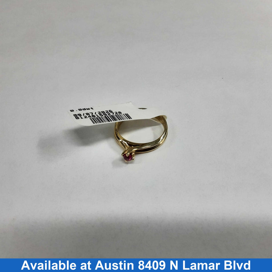 Women's Ring - Solitaire - Yellow Gold 14k (.585) 2.2 grams Size 4