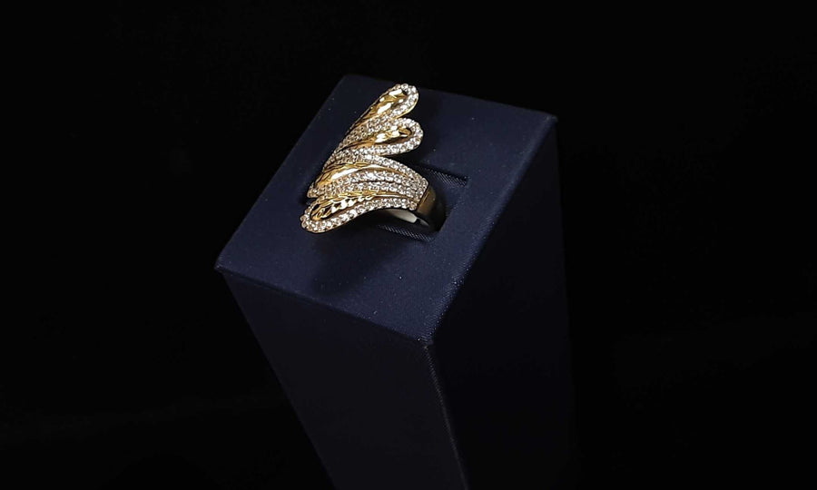 Women's Ring - Yellow Gold 14k (.585) 3.9 grams Size 5